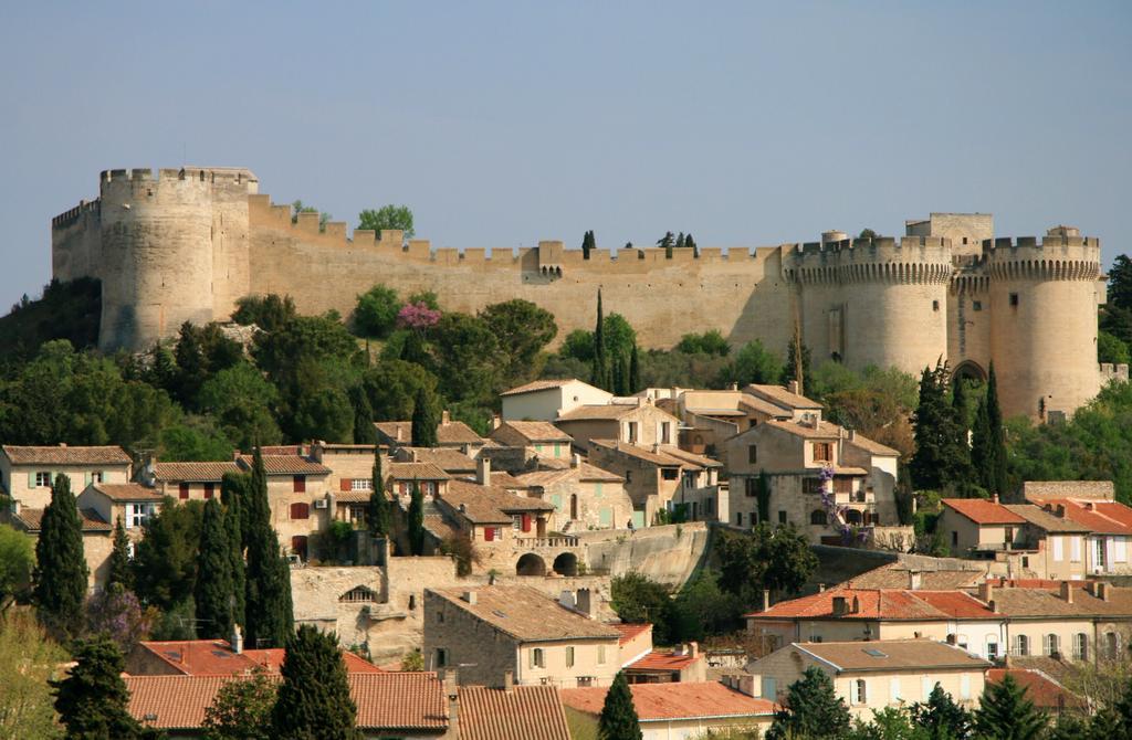 Le Clos Martin Eyragues Exterior foto